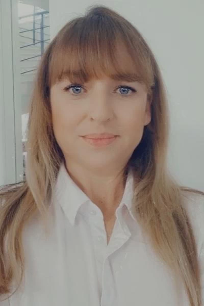 Leanne, Office Manager